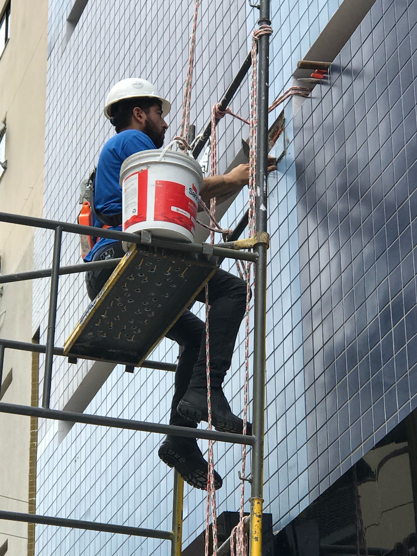 Facade Painting & Repair